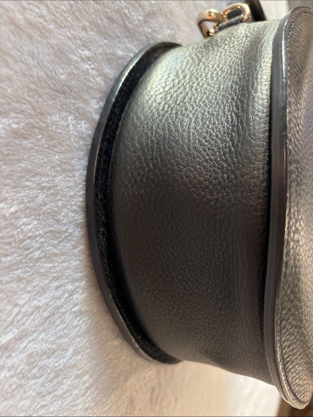 OAD New York Black Pebbled Round Crossbody Bag - Picture 3 of 14